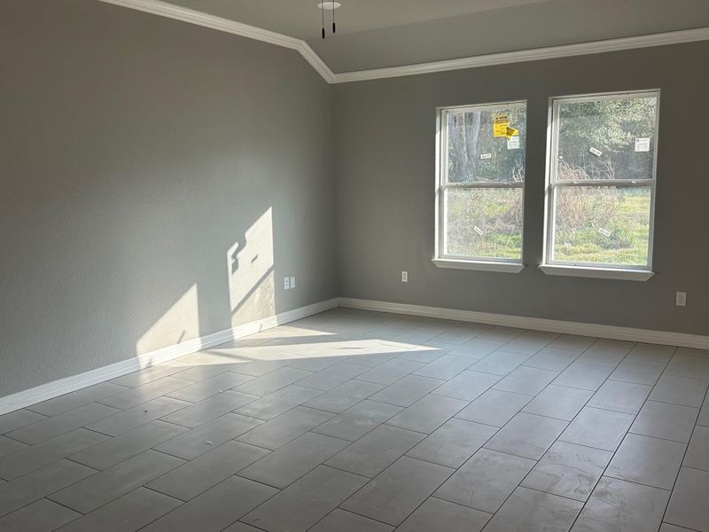 Spacious, unfurnished interior of a new home in , Brazoria (Image 4).