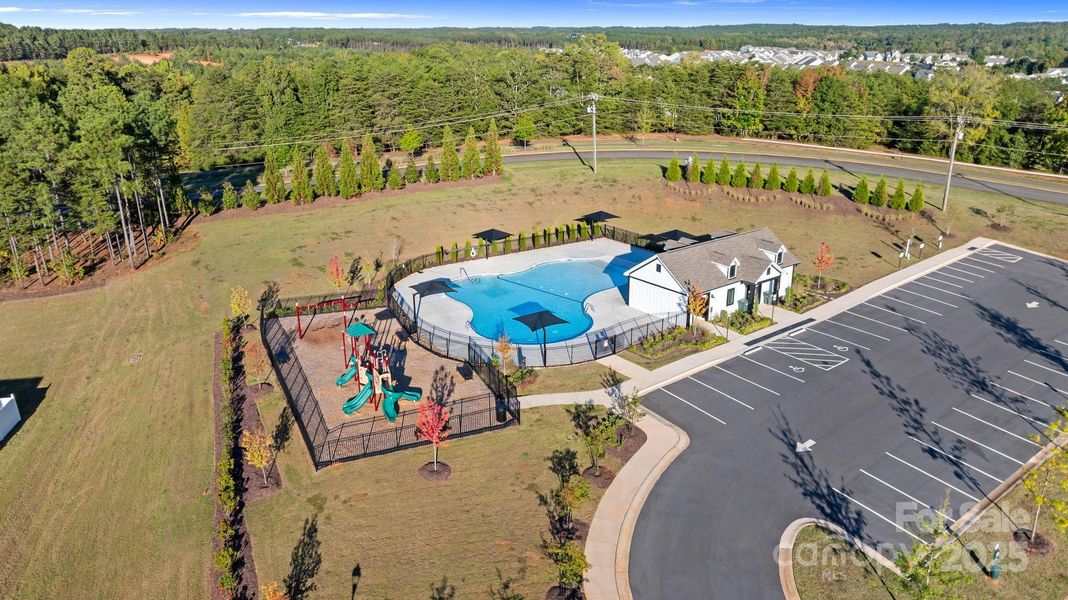 Community amenities in , Lancaster (Image 24).