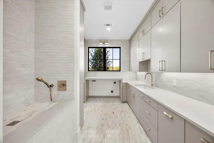 Furnished interior view inside a new home in , Heath (Image 13).