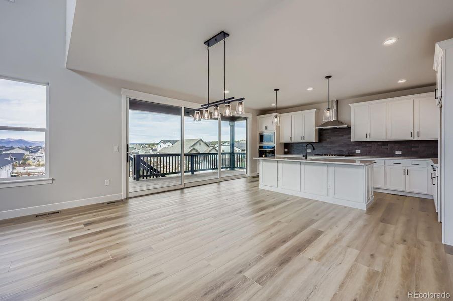Spacious, unfurnished interior of a new home in Timber Ridge, Colorado Springs (Image 21).
