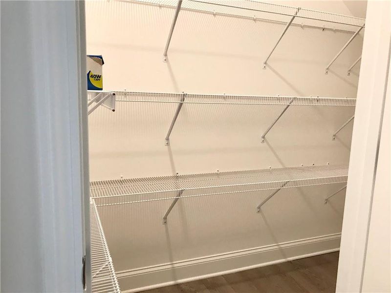 Spacious, unfurnished interior of a new home in , Waleska (Image 14).