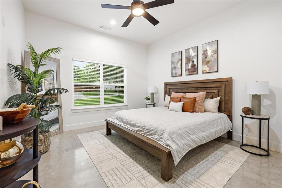 Furnished interior view inside a new home in , Denison (Image 31).