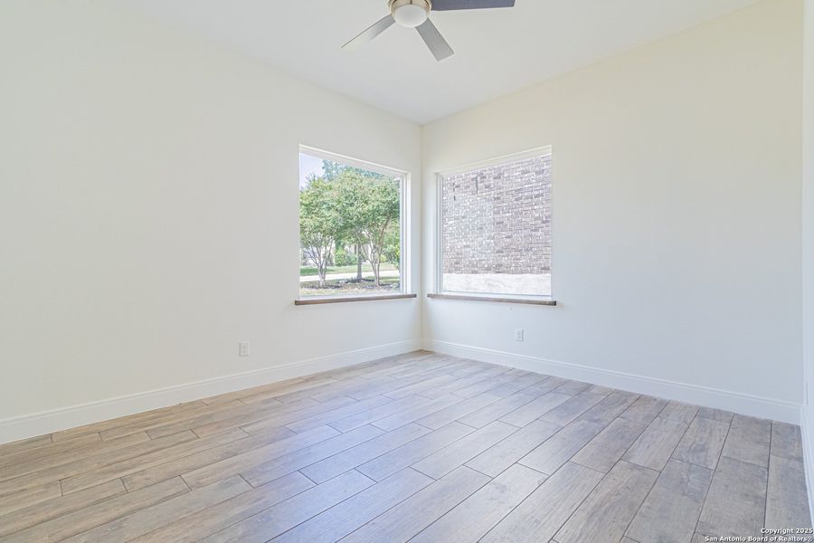 Spacious, unfurnished interior of a new home in , San Antonio (Image 39). Spacious, unfurnished interior of a new home in , San Antonio (Image 39).