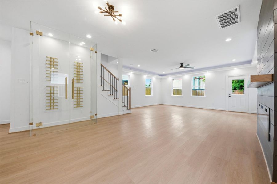 Spacious, unfurnished interior of a new home in , Houston (Image 25).