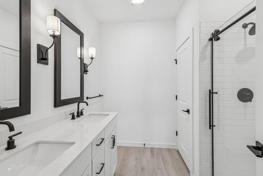 Relaxing primary suite Relaxing primary suite