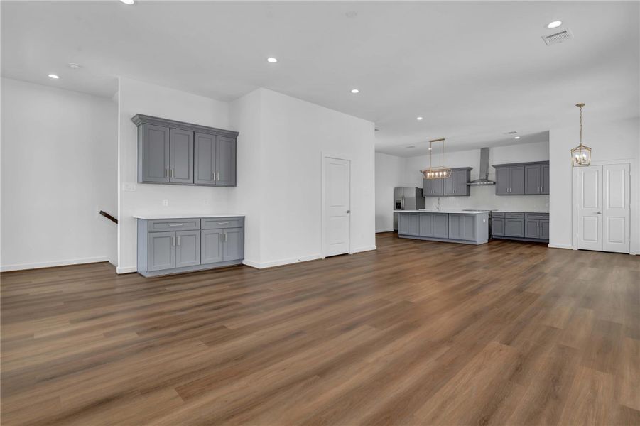 Spacious, unfurnished interior of a new home in , Houston (Image 25).
