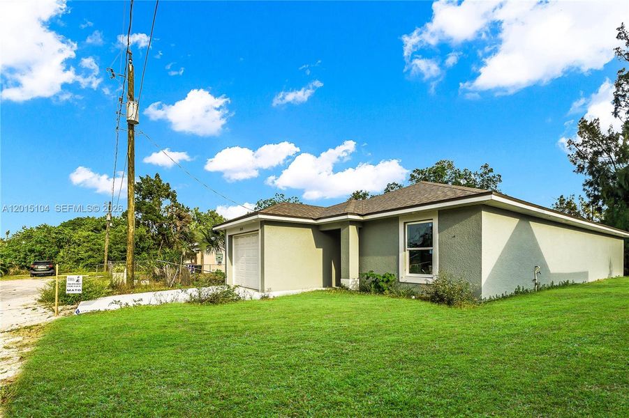 Exterior details and patio area of a home in , Fort Myers (Image 3). Exterior details and patio area of a home in , Fort Myers (Image 3).
