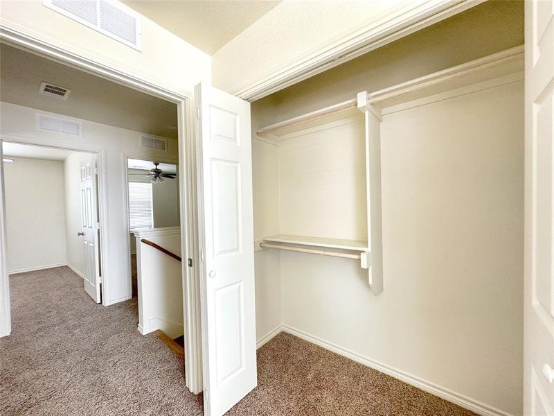 Colors , cabinets and flooring may be vary. Pictures are for reference only.