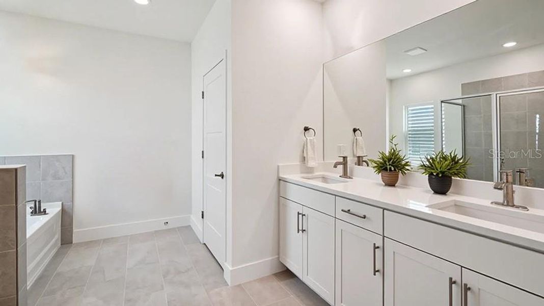Furnished interior view inside a new home in Briarwood, Alachua (Image 4).