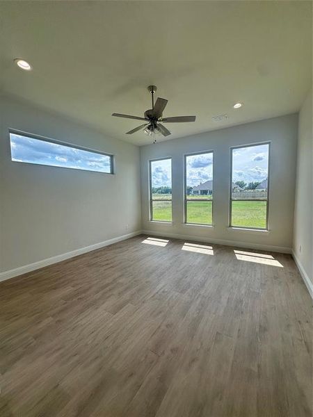 Spacious, unfurnished interior of a new home in , Paradise (Image 16).