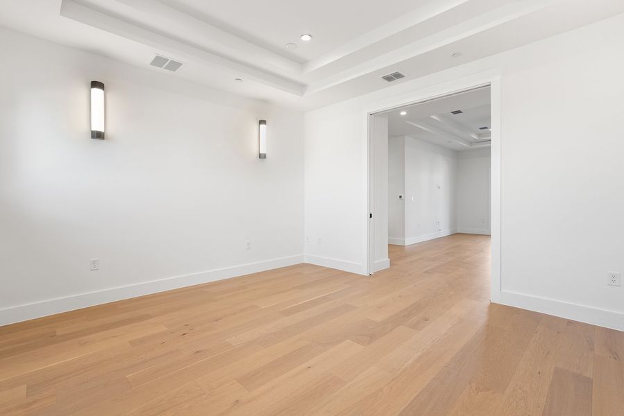 Spacious, unfurnished interior of a new home in Milky Way at River Place, Austin (Image 27).