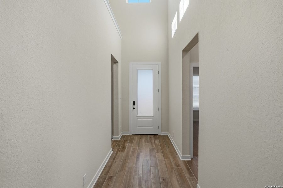 Spacious, unfurnished interior of a new home in The Crossvine, Schertz (Image 38).