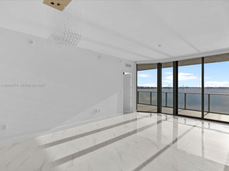 Spacious, unfurnished interior of a new home in , Miami (Image 40).
