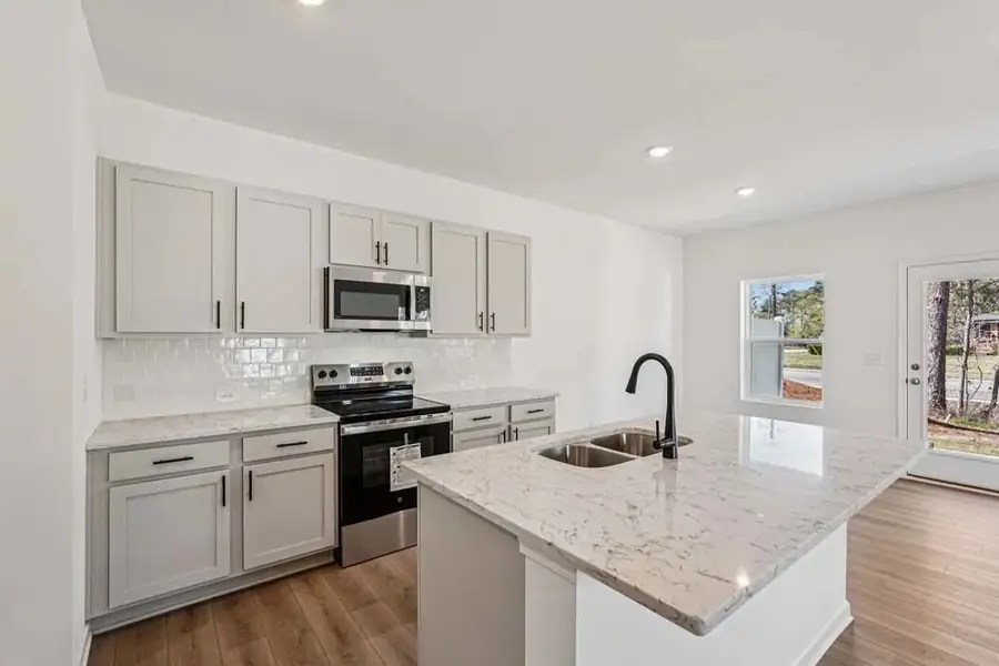 Sample Photo: Kitchen Featuring Artisan Collection Finishes Sample Photo: Kitchen Featuring Artisan Collection Finishes