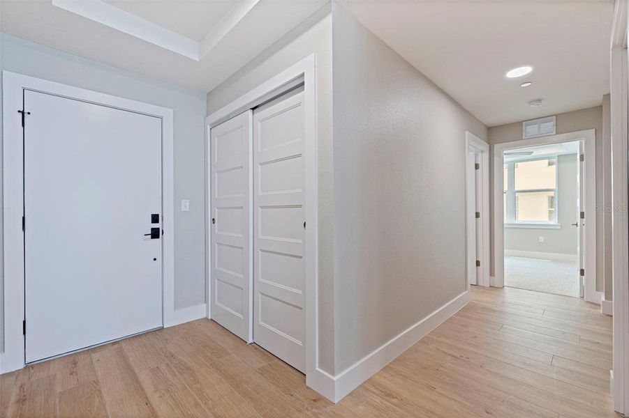 Spacious, unfurnished interior of a new home in , Madeira Beach (Image 20).