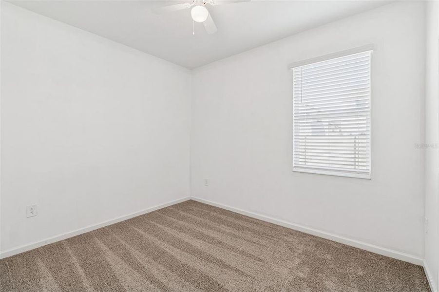 Spacious, unfurnished interior of a new home in Ranches at Lake McLeod, Eagle Lake (Image 34).