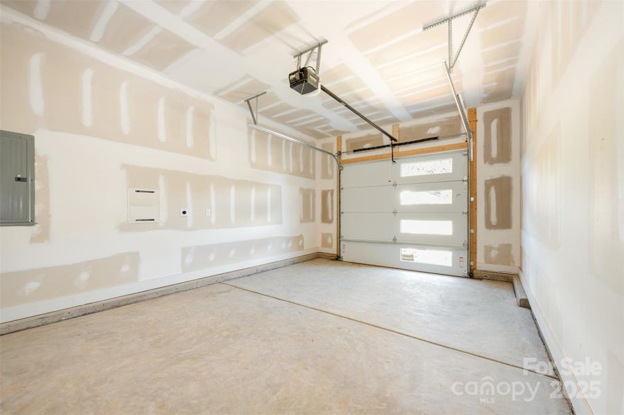 Spacious, unfurnished interior of a new home in , Charlotte (Image 22).