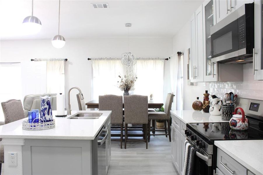 Furnished interior view inside a new home in , Granbury (Image 13).