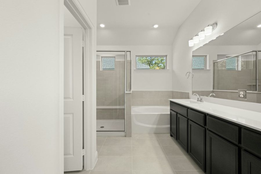 Furnished interior view inside a new home in Stone Eagle, Azle (Image 13).