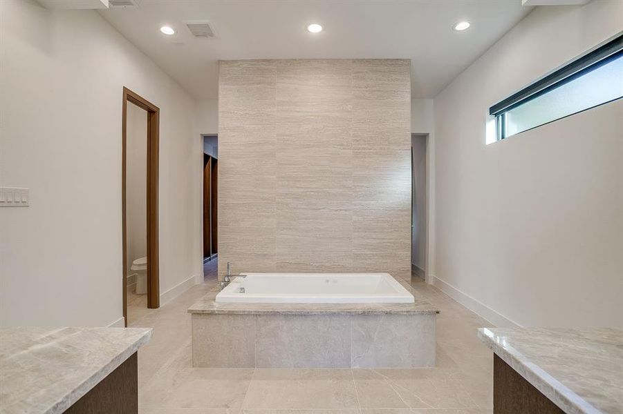 Furnished interior view inside a new home in , Cedar Hill (Image 5).