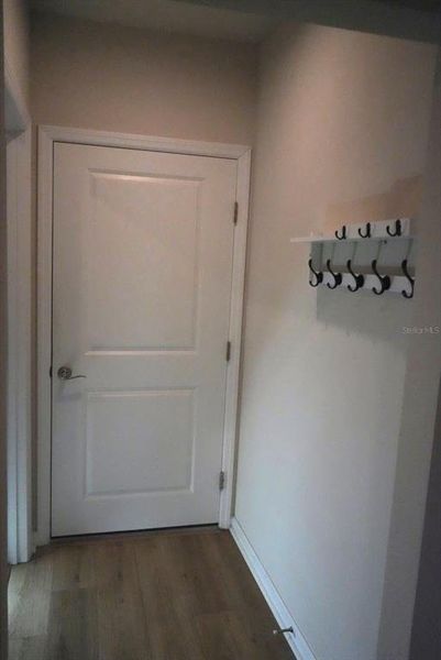 Spacious, unfurnished interior of a new home in , Port Charlotte (Image 27).