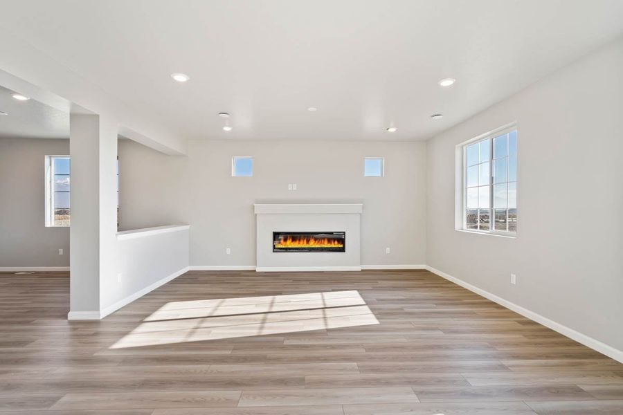 Spacious, unfurnished interior of a new home in Sky Ranch, Watkins (Image 18). Spacious, unfurnished interior of a new home in Sky Ranch, Watkins (Image 18).