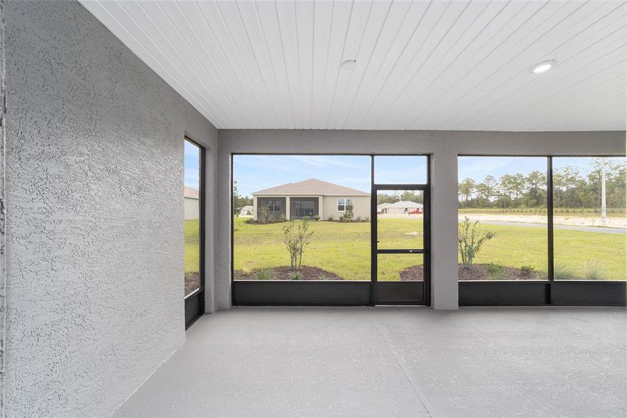Exterior details and patio area of a home in , Ocala (Image 25).