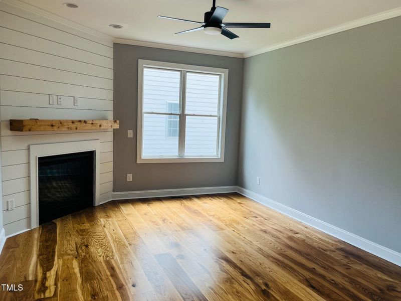 0468F3F0-AED6-4AC9-B523-29B4A70E0166