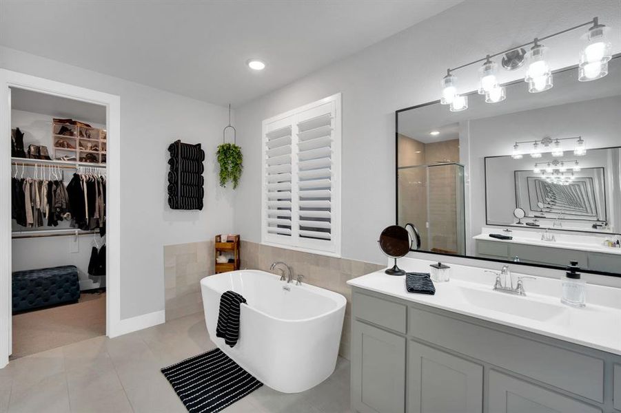 Furnished interior view inside a new home in Sweetgrass, Haslet (Image 9).