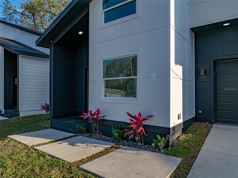 Exterior details and patio area of a home in , Lakeland (Image 3).