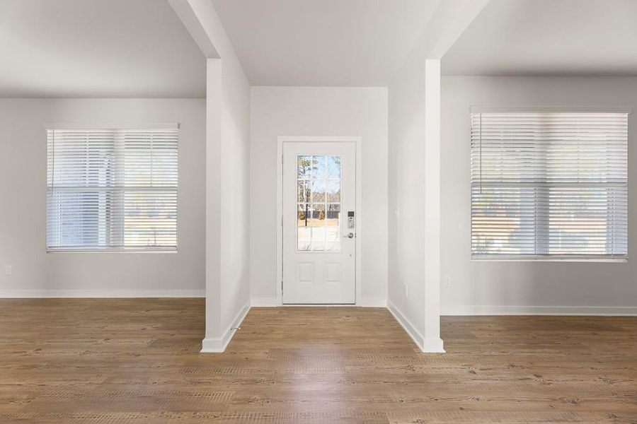 Spacious, unfurnished interior of a new home in Parkview Estates, South Fulton (Image 13).