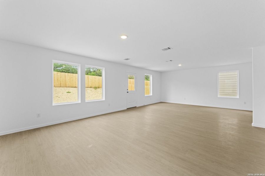 Spacious, unfurnished interior of a new home in Waterwheel, San Antonio (Image 18).