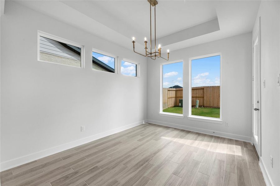 Spacious, unfurnished interior of a new home in Cross Creek West, Fulshear (Image 17).
