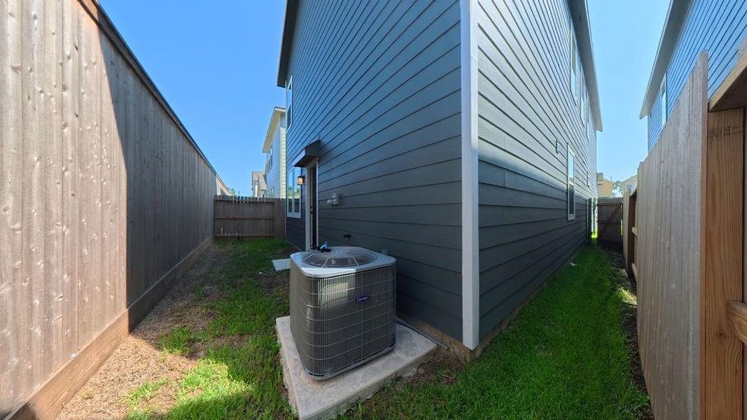 Image 35 of a home in Aldine Pines. Image 35 of a home in Aldine Pines.