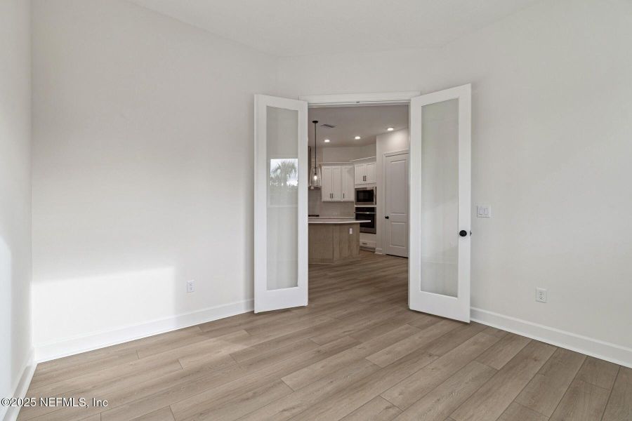 Spacious, unfurnished interior of a new home in Crosswinds 40’, Ponte Vedra (Image 16).
