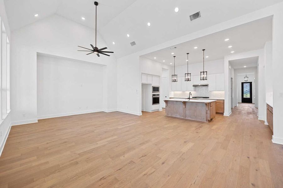 Spacious, unfurnished interior of a new home in Flora, Hutto (Image 18). Spacious, unfurnished interior of a new home in Flora, Hutto (Image 18).