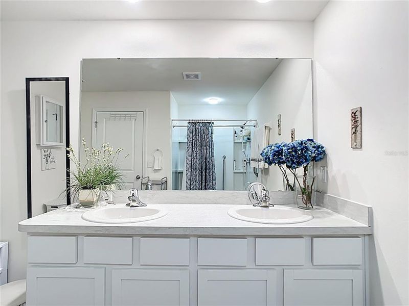 Furnished interior view inside a new home in Huntington Ridge, Ocala (Image 15).