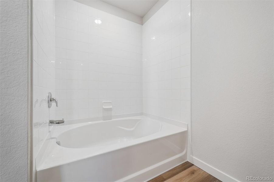 Image 21 of a home in Cottonwood Greens.