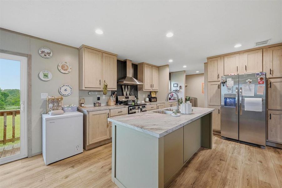 Furnished interior view inside a new home in , Whitewright (Image 22).