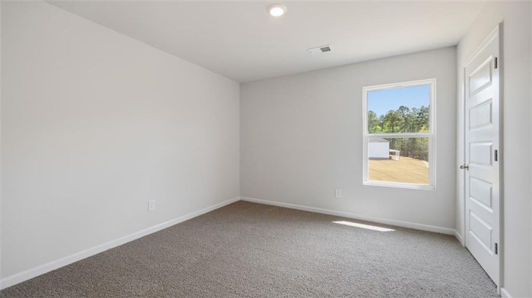 Spacious, unfurnished interior of a new home in Twin Lakes, Hoschton (Image 12).