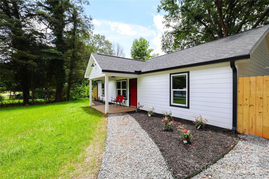 Front, covered patio Front, covered patio