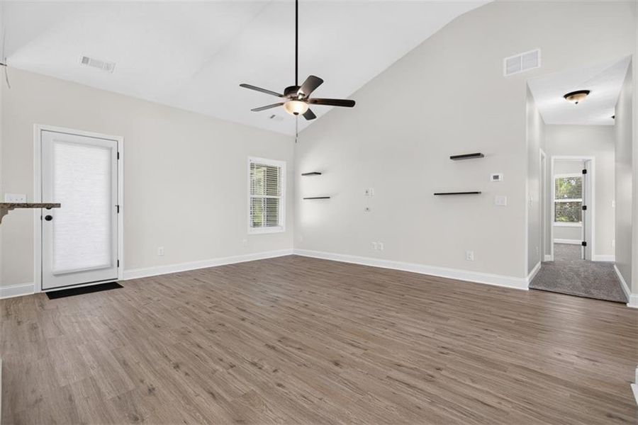 Spacious, unfurnished interior of a new home in , Dallas (Image 47). Spacious, unfurnished interior of a new home in , Dallas (Image 47).