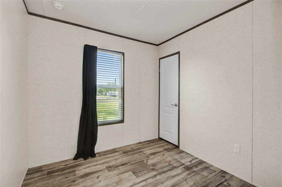 Spacious, unfurnished interior of a new home in , Brazoria (Image 18).