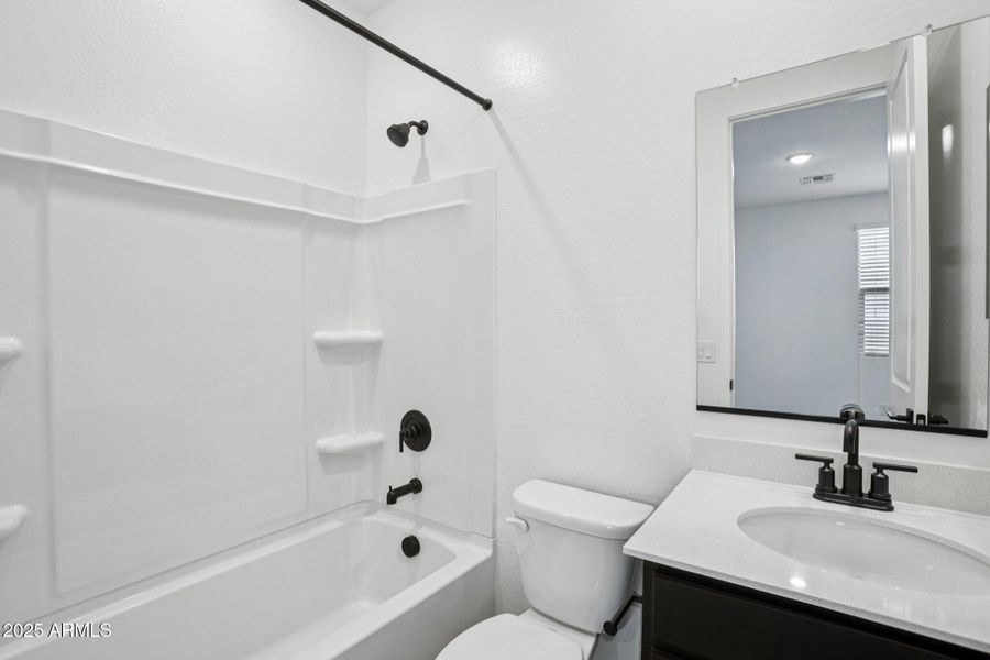 37-web-or-mls-W Brown St-S1810-037