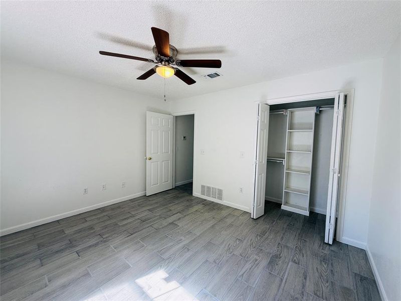 Spacious, unfurnished interior of a new home in , Paris (Image 8). Spacious, unfurnished interior of a new home in , Paris (Image 8).