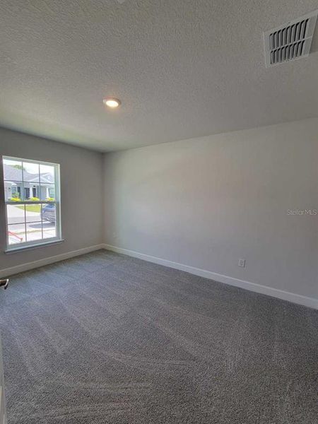 Spacious, unfurnished interior of a new home in , Ocala (Image 19).