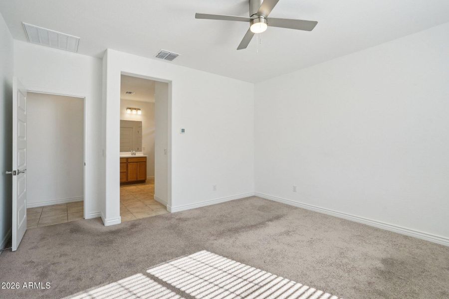 27-web-or-mls-W Vale Dr-S0502-027