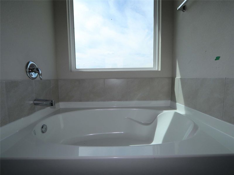 Image 18 of a home in Marble Creek Crossing.