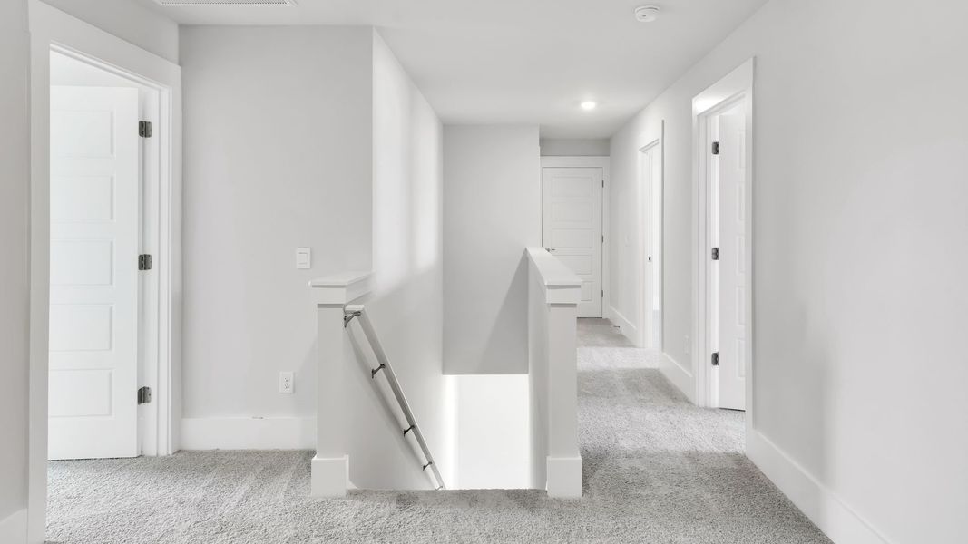 Spacious, unfurnished interior of a new home in Bella Point, Bolivia (Image 21). Spacious, unfurnished interior of a new home in Bella Point, Bolivia (Image 21).