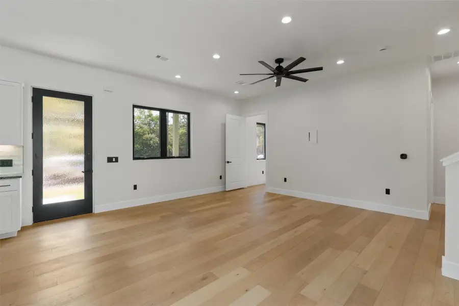 Image 36 of a home in .